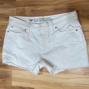 Gap white shorts